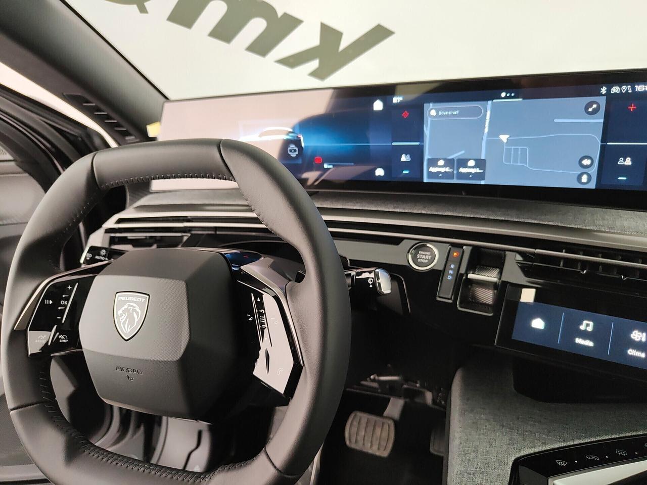 Peugeot 3008 e-3008 motore elettrico (73kWh) 210 CV Allure