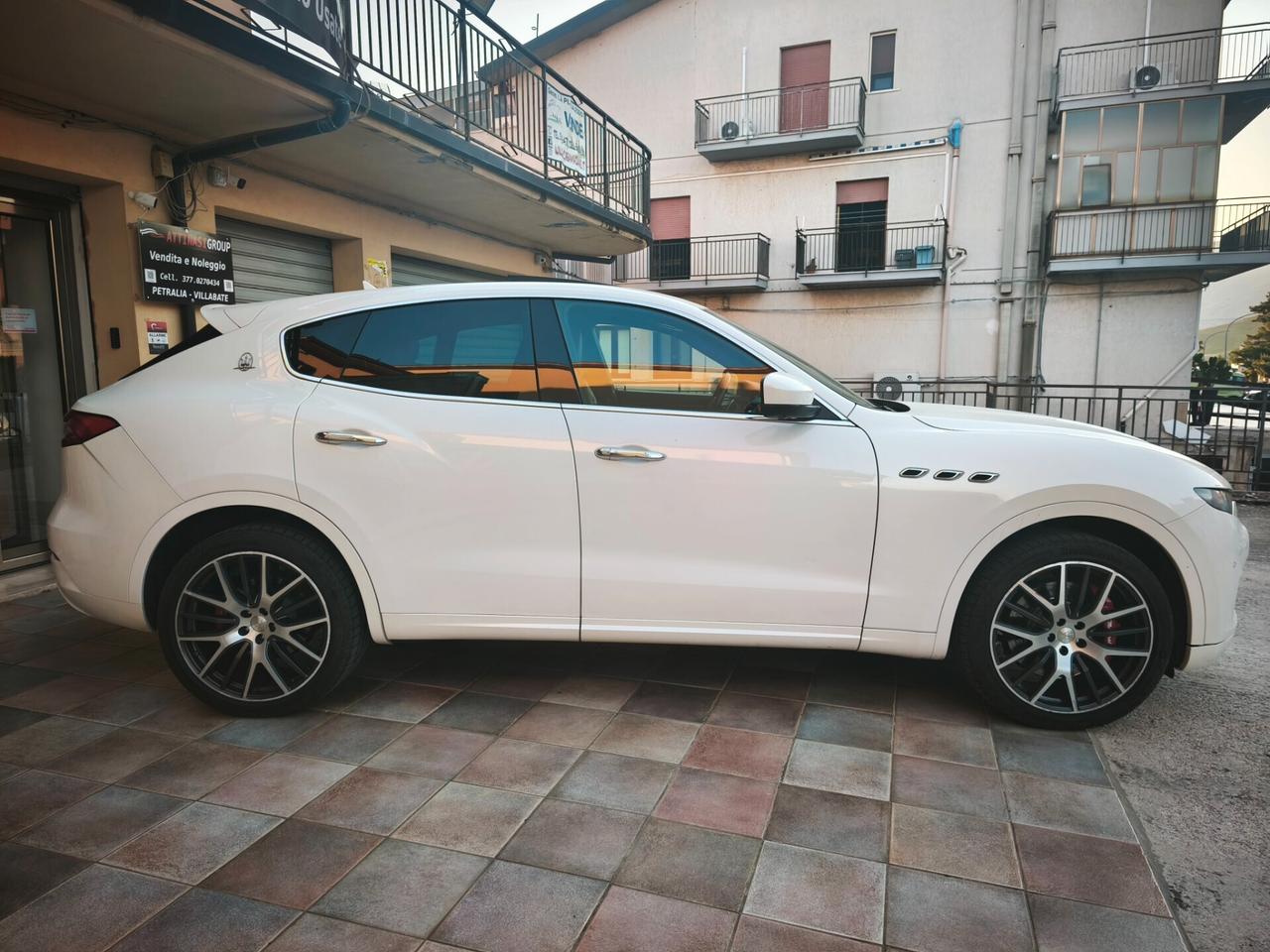 Maserati Levante SQ4 V6 430 CV TETTO