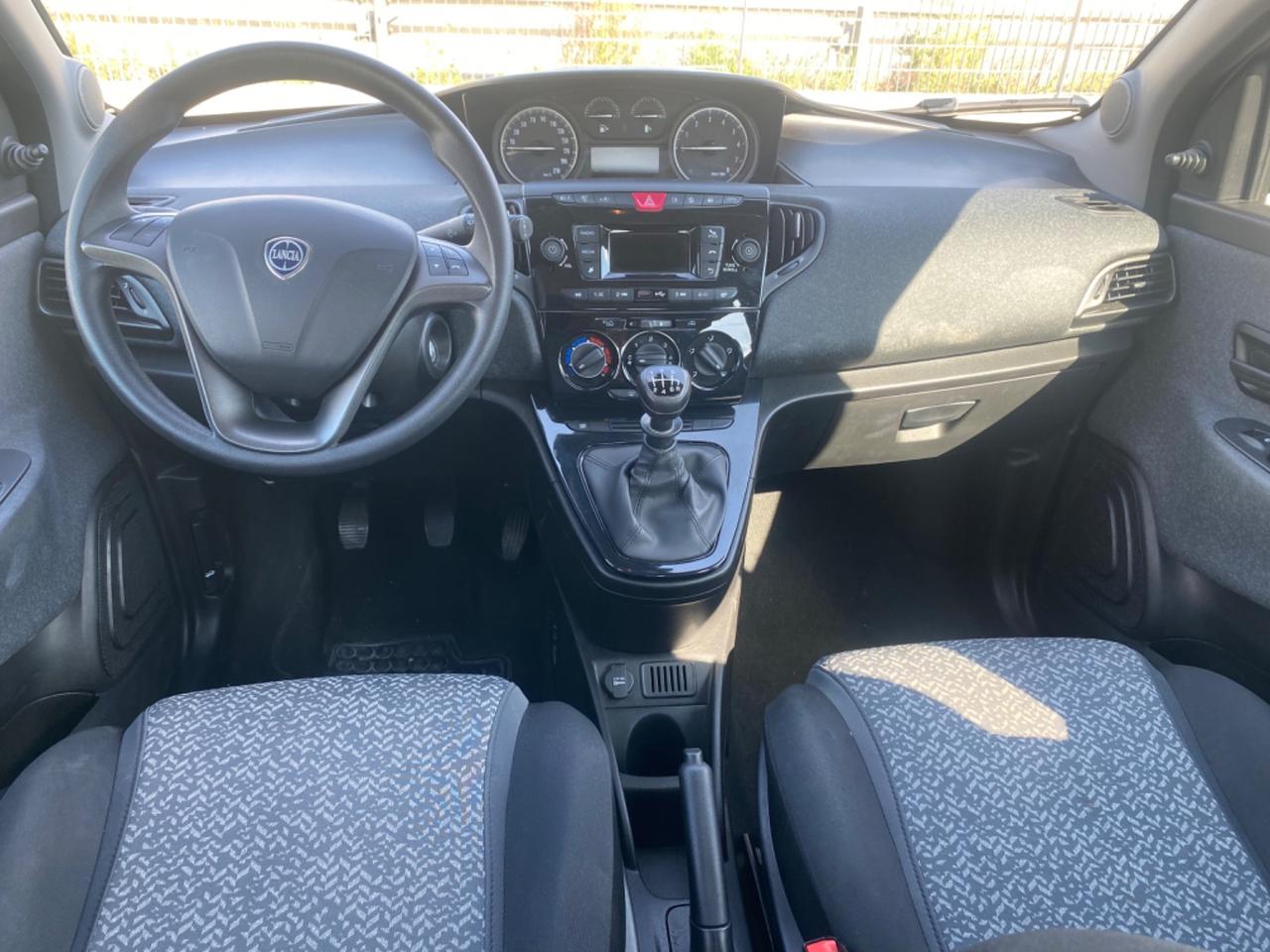 Lancia Ypsilon 1.0 FireFly 5 porte S&S Hybrid Gold