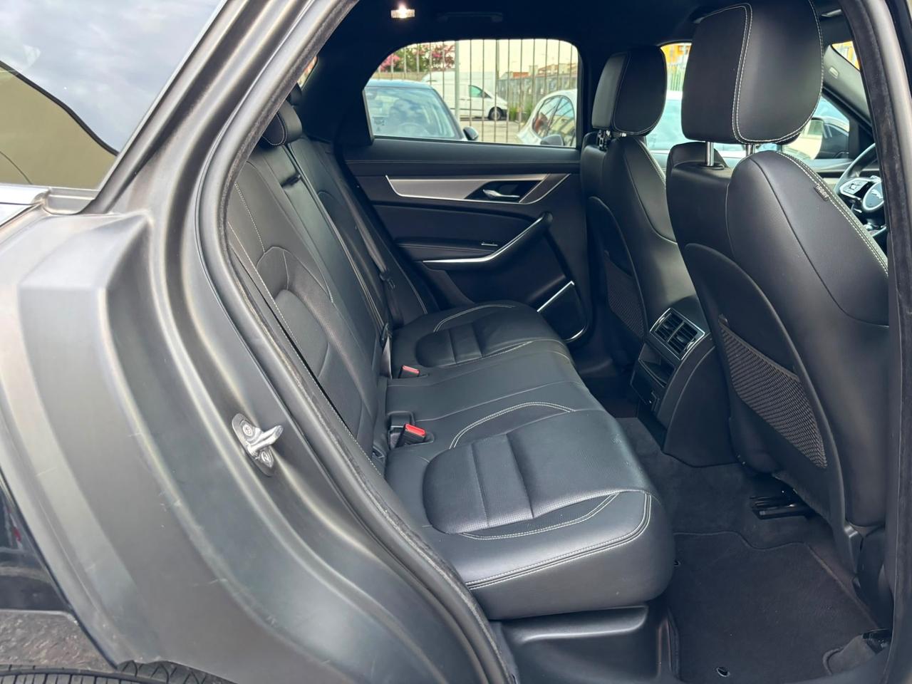 Jaguar F-Pace 2.0 D 204 CV AWD aut. R-Dynamic SE