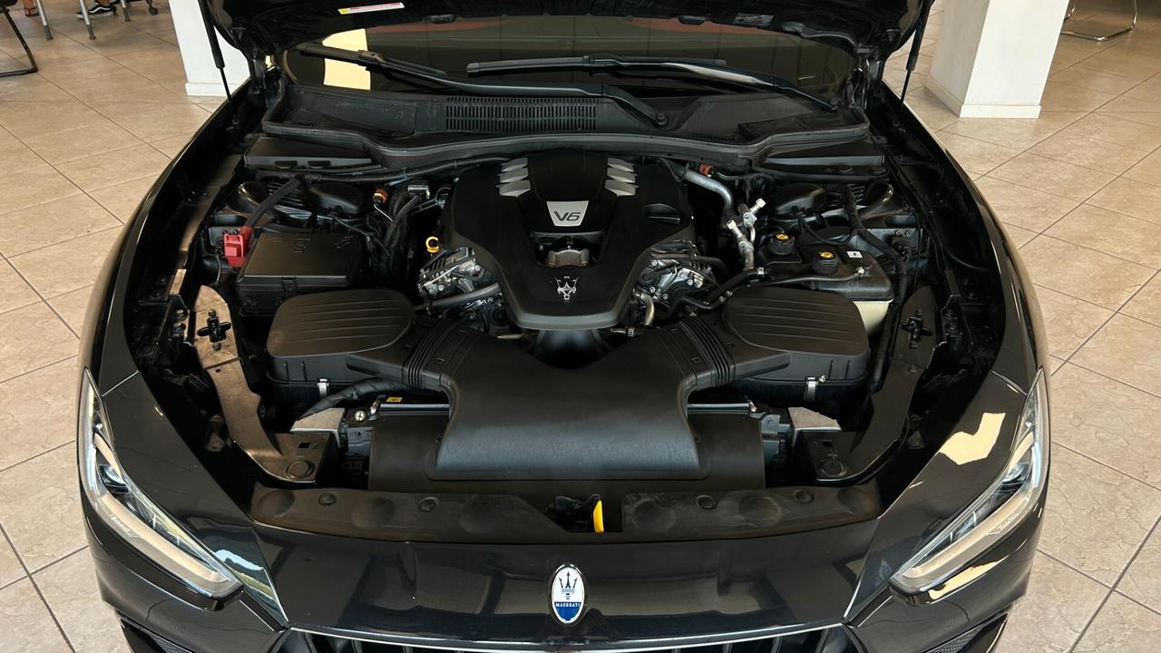 Maserati Ghibli V6 3.0 Modena 350CV