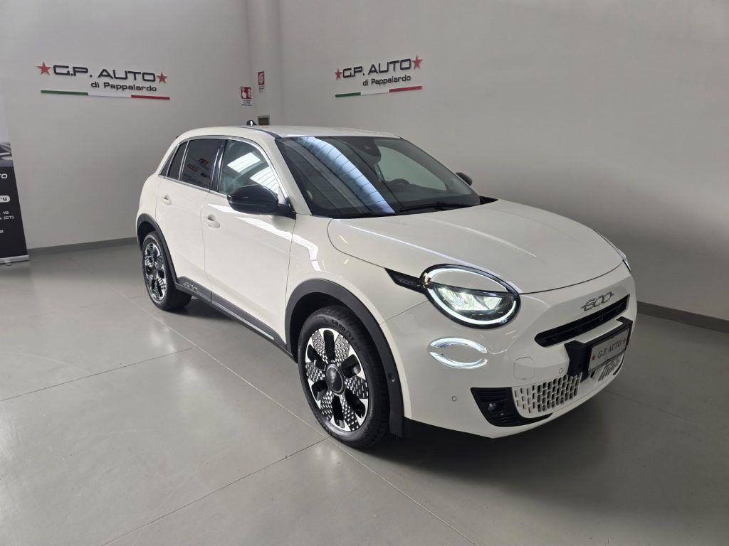 Fiat 600 Hybrid DCT MHEV La Prima