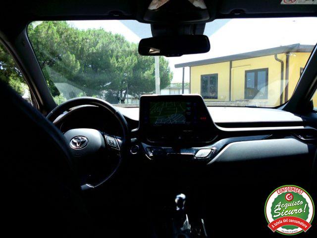 TOYOTA C-HR 1.2 Turbo CVT 4WD Style