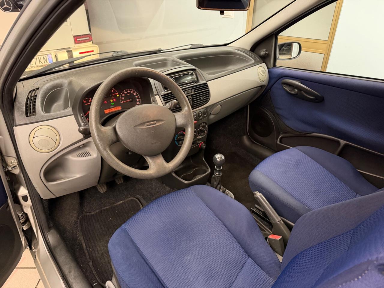 Punto 1.2i cat 3 porte Verve ok neopatentati