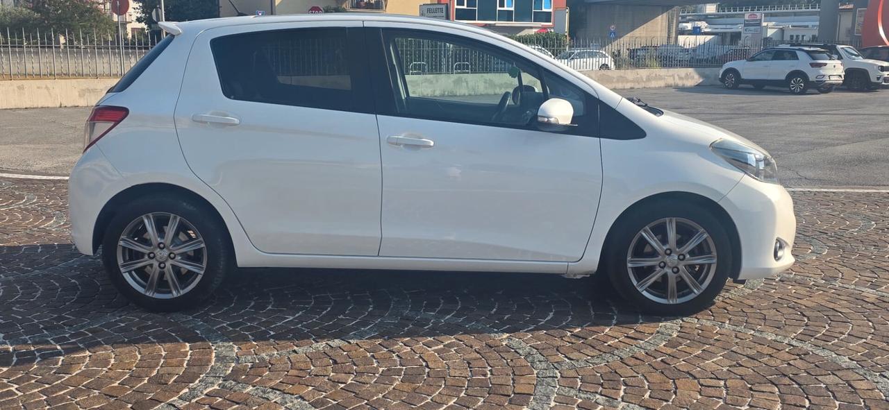 Toyota Yaris 1.3 5 porte Active CVT Stop & Start