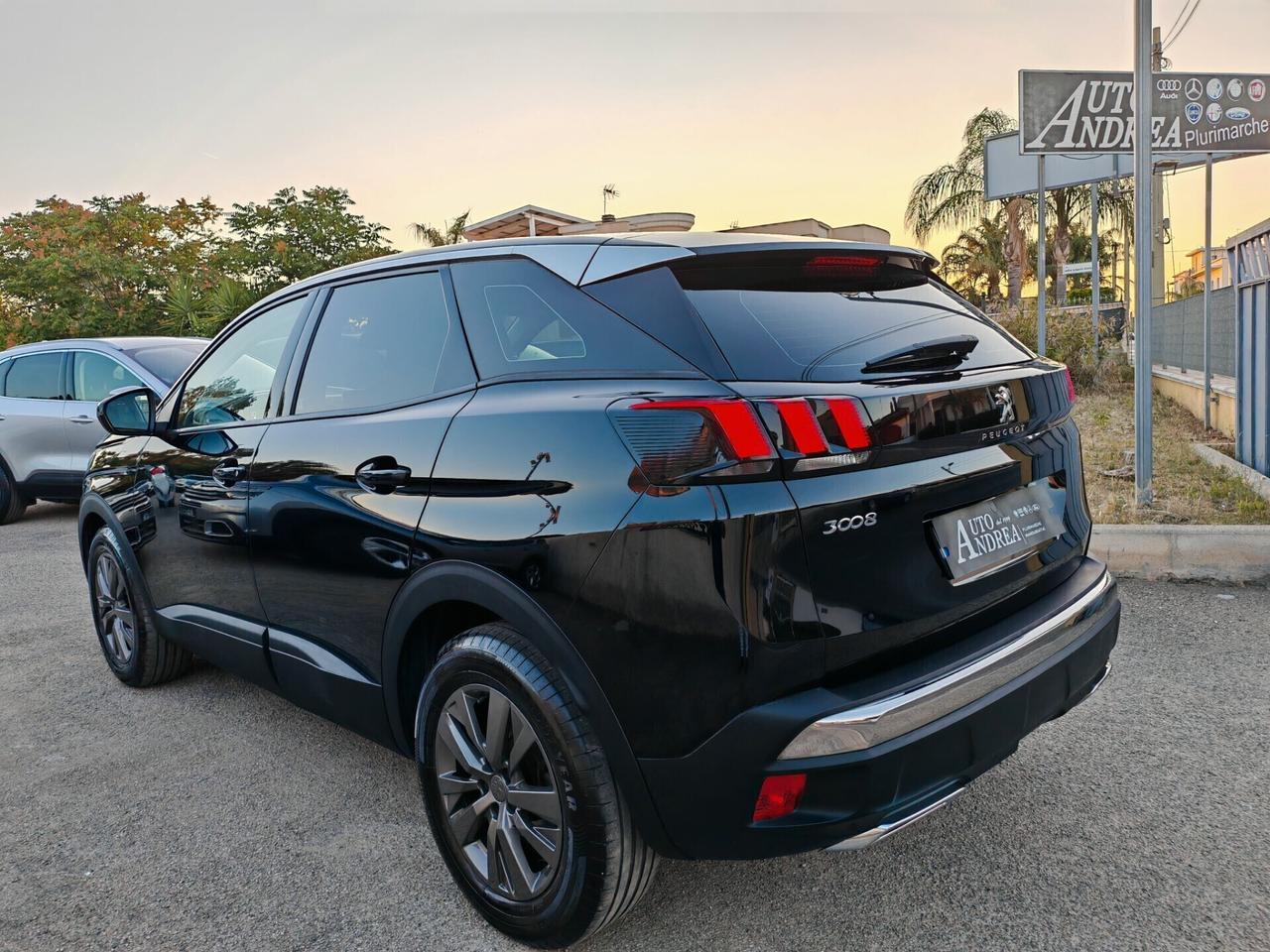 Peugeot 3008 1.5BlueHDi Allure navig led 2021