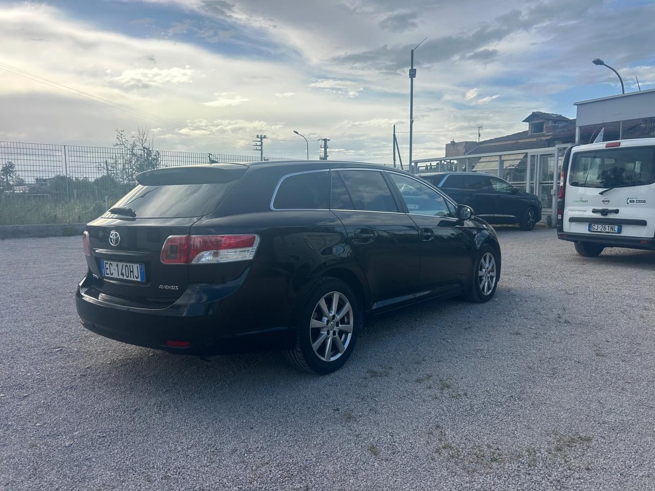 Toyota Avensis 2.2 D-Cat aut. Wagon Executive