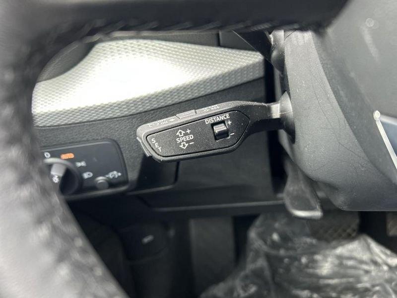 Audi Q2 35 TFSI S-Tronic Business Advanced NAVI+FULL LED+CAMERA
