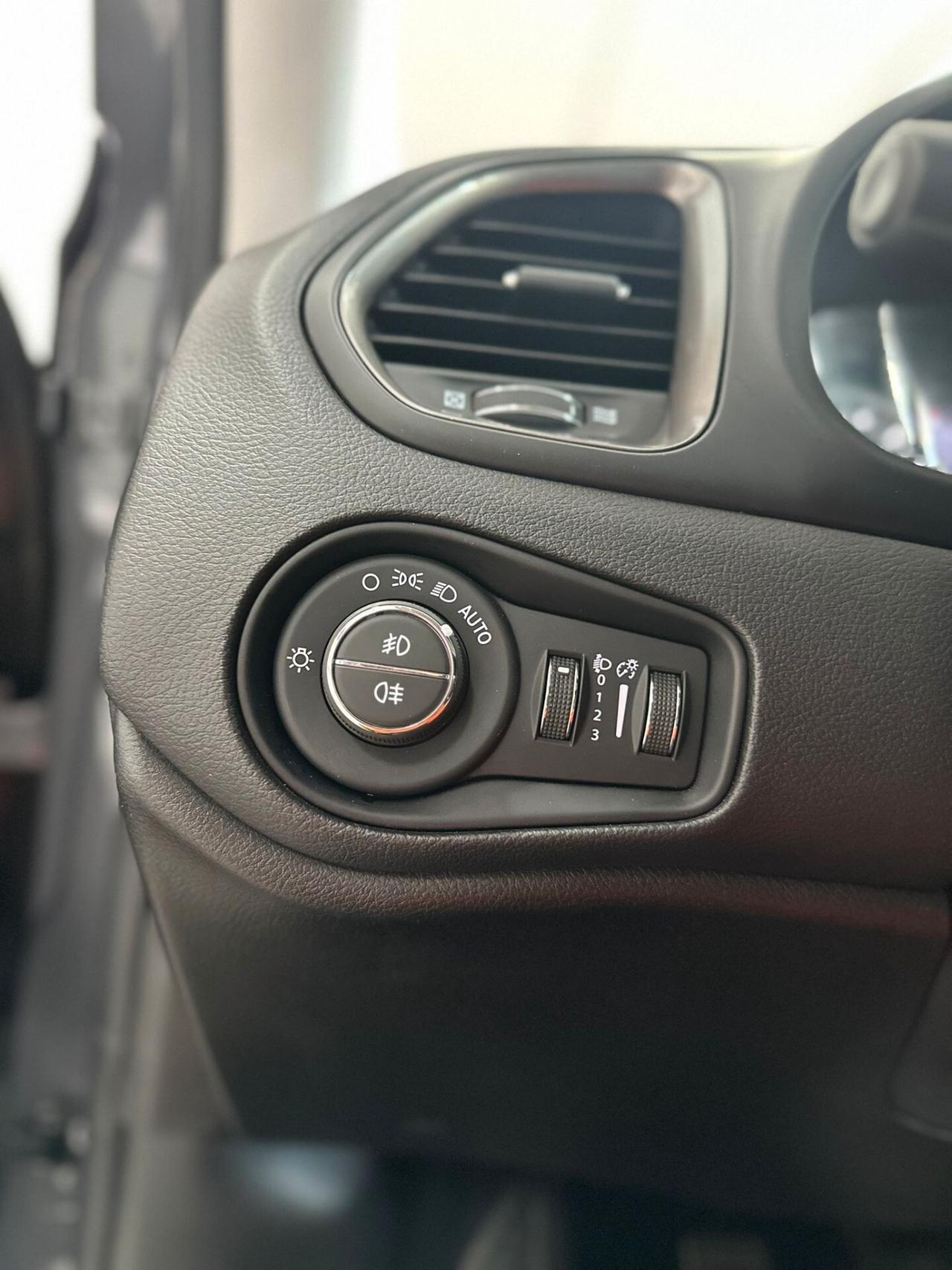 Jeep Renegade 1.6 Mjt 130 CV Limited 2024 FULL LED