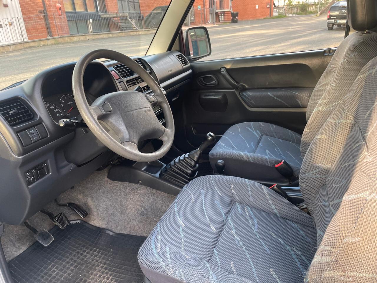 Suzuki Jimny 1.3i 16V cat 4WD JLX