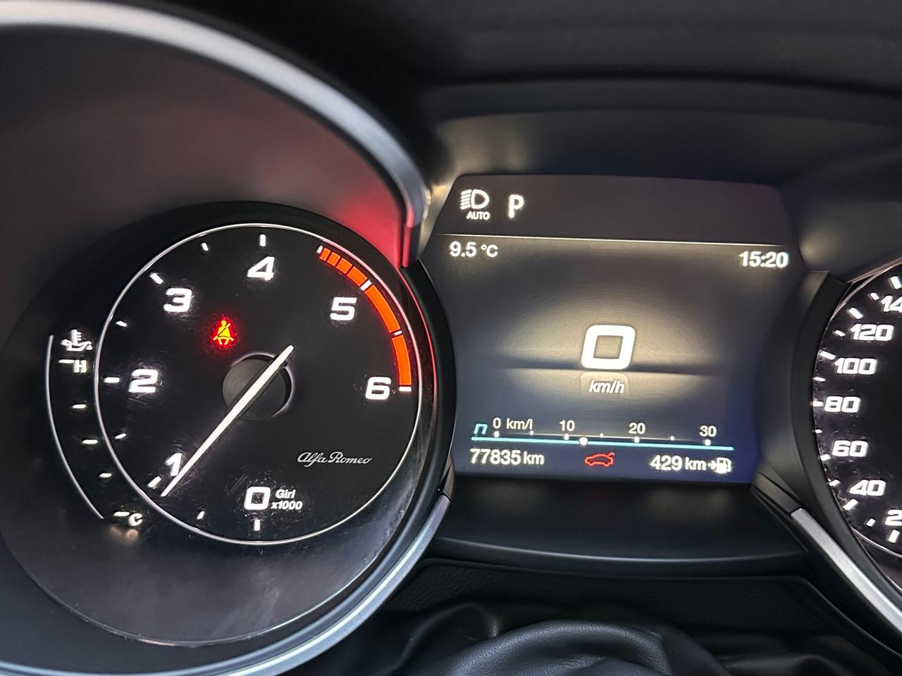 Alfa Romeo Stelvio 2.2 Turbodiesel *PADDLE F1* Q4