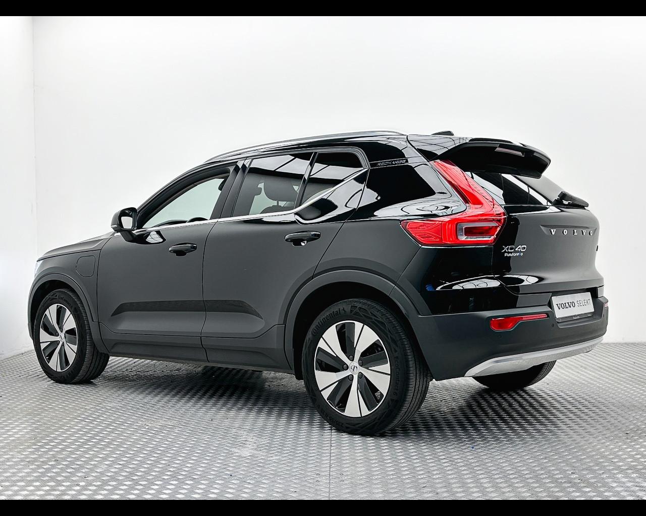 VOLVO XC40 (2017-->) - XC40 T5 Recharge Plug-in Hybrid Inscription Expression