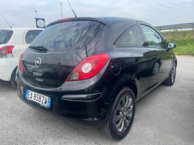 OPEL Corsa 1.2 3 porte Sport