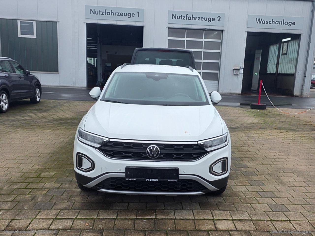 VOLKSWAGEN T-Roc 2.0TDI LED PARK ASSIST ACC