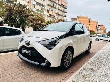 Toyota Aygo 1.0 VVT-i 72 CV 5 porte x-clusiv