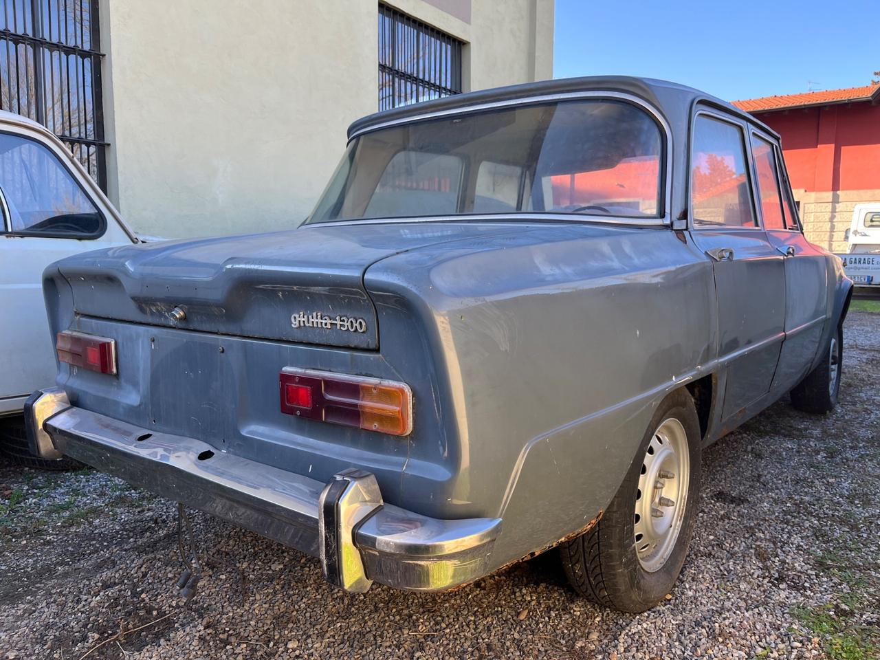 Alfa Romeo Giulia 1300 berlina prima serie