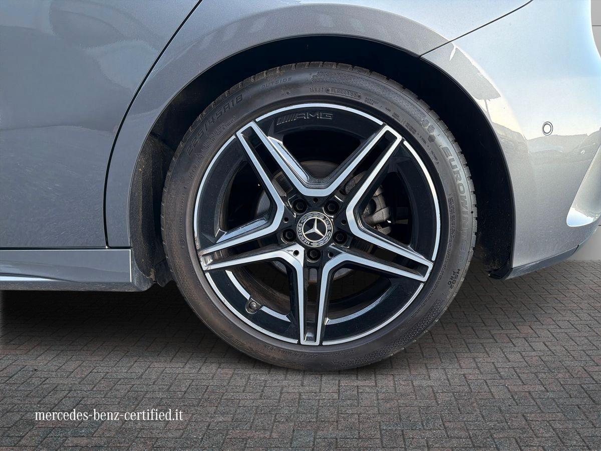 Mercedes-Benz A 180 Premium auto