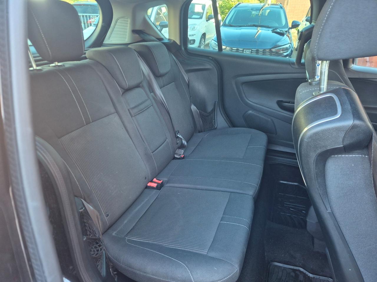 Ford B-Max 1.4 90 CV GPL Business Titanium