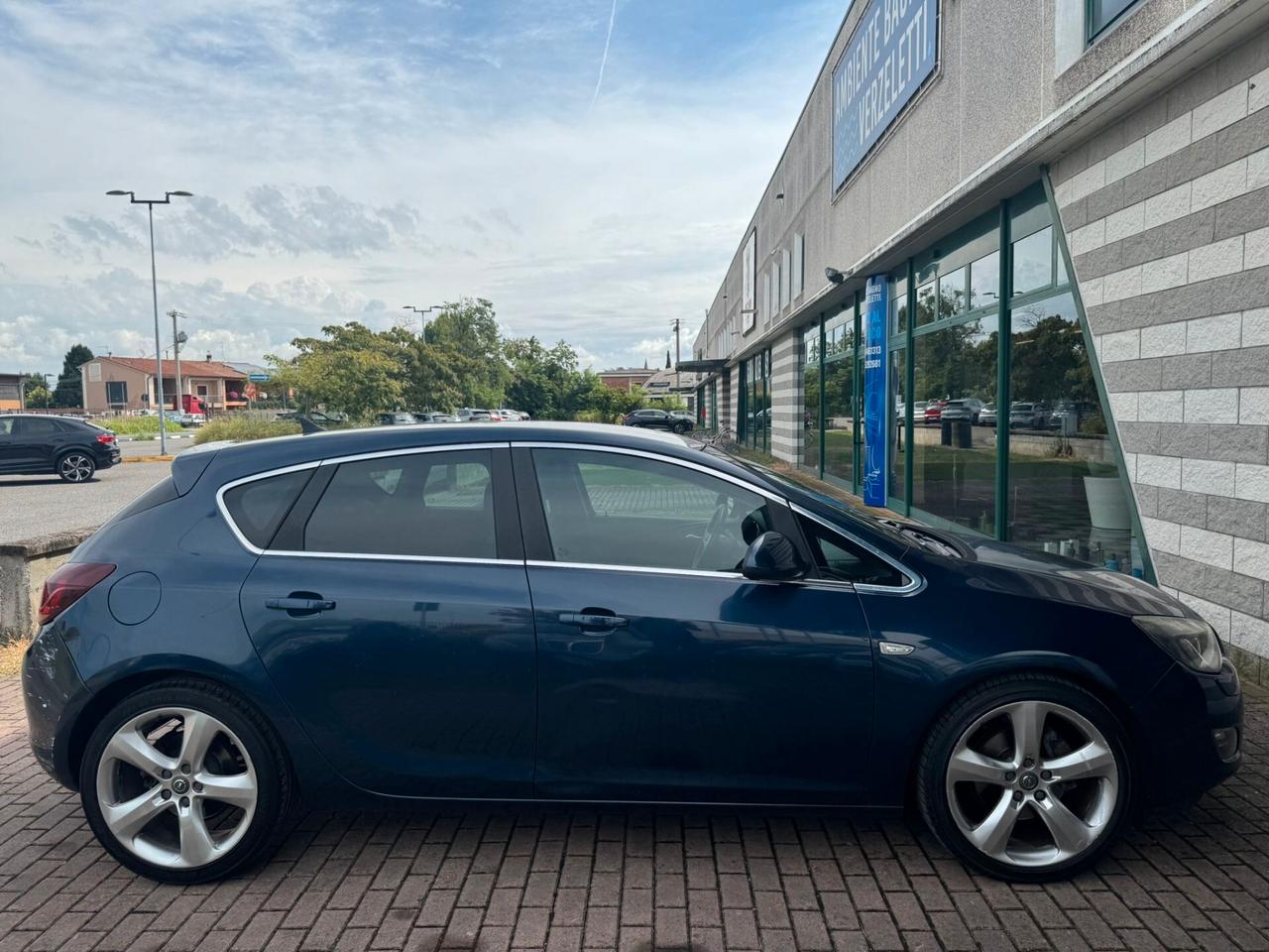 Opel Astra 1.7 CDTI 110CV 5 porte Cosmo