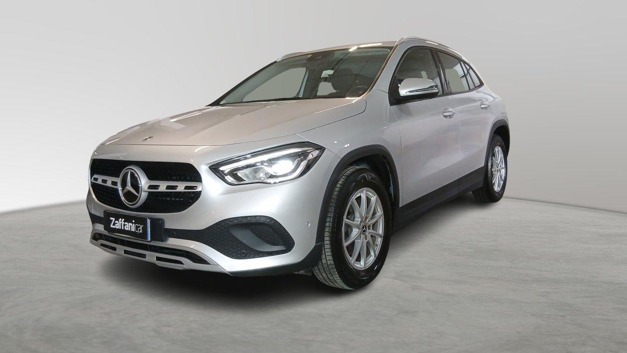 Mercedes-Benz GLA (H247) - GLA 180 d Automatic Business Extra