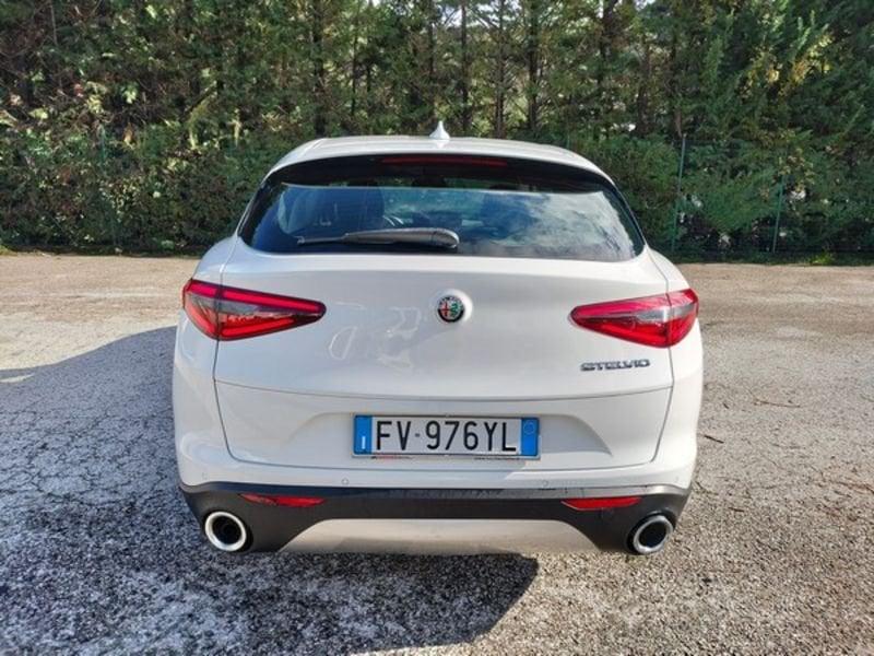 Alfa Romeo Stelvio 2.2 Turbodiesel 180 CV AT8 Business