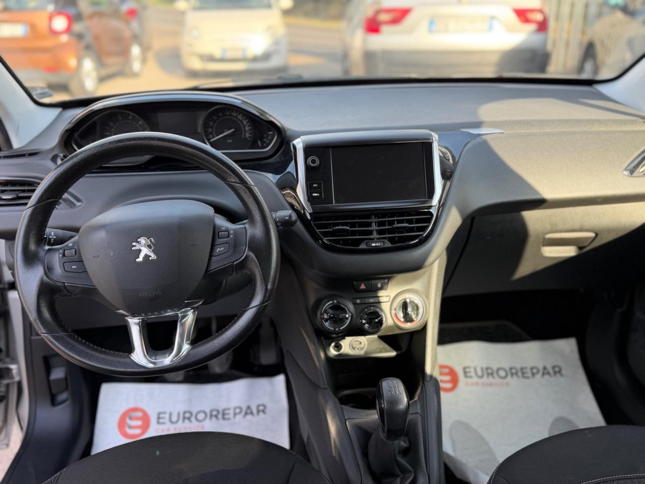Peugeot 208 PureTech 82 5 porte Allure