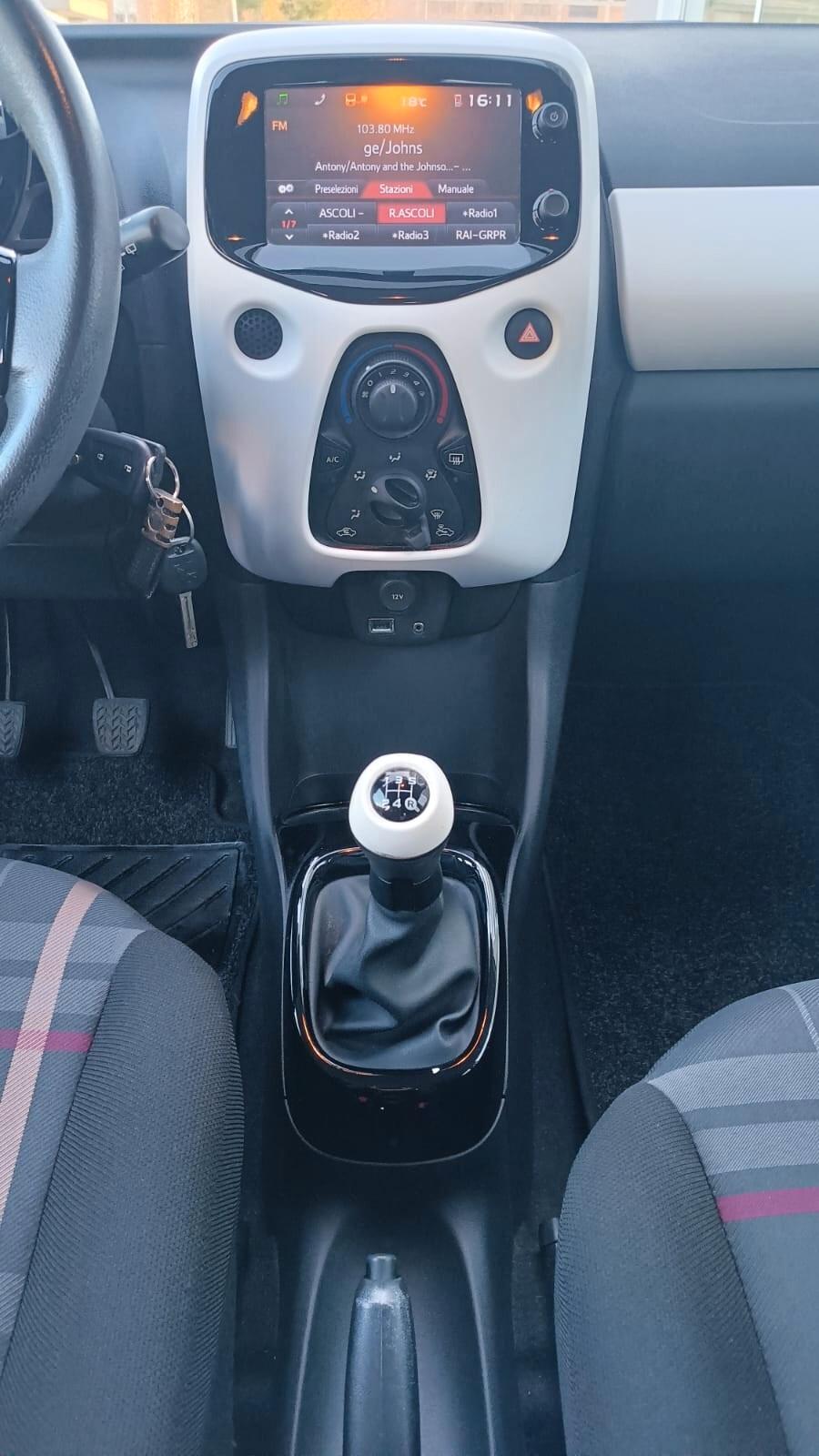 Peugeot 108 VTi 68 5 porte Allure TOP!