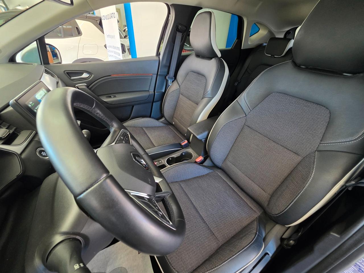 Renault Captur TCe 90CV Techno 2024 34000km