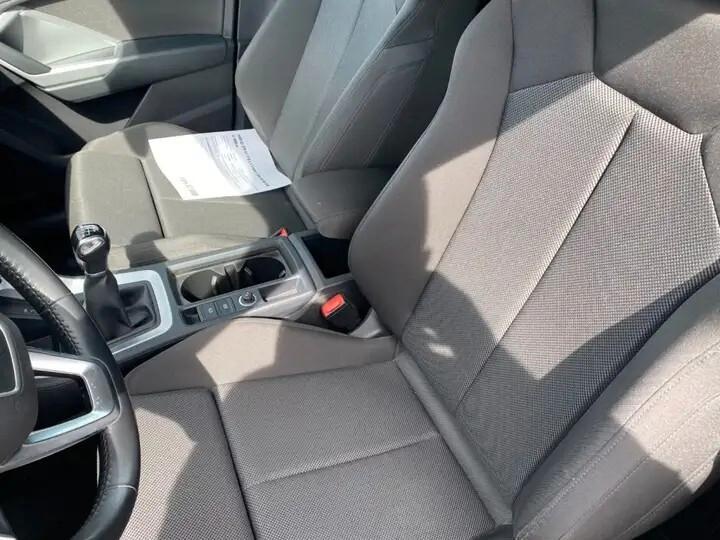 Audi Q3 35 TFSI Business