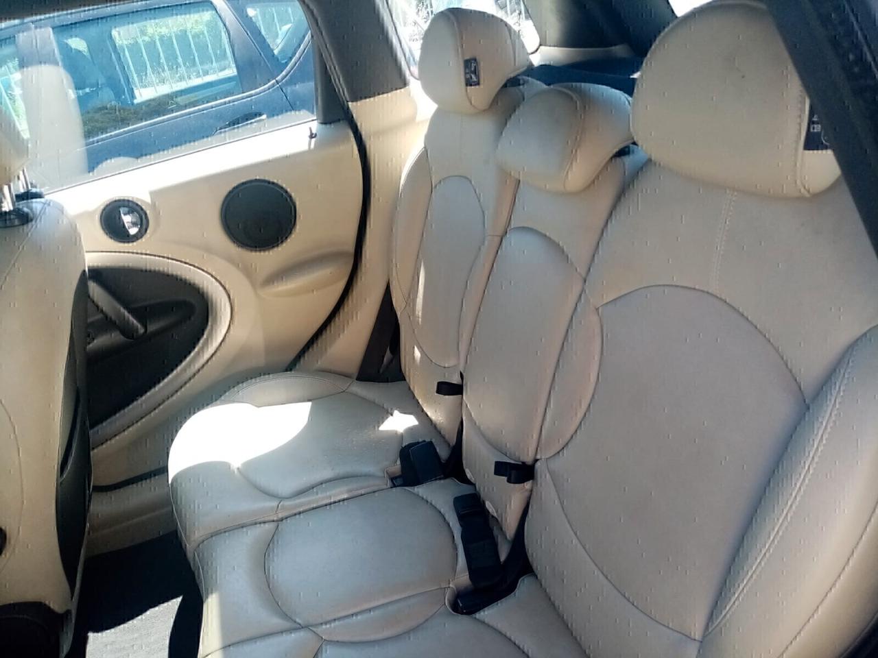 MINI 1.6 COOPER D COUNTRYMAN