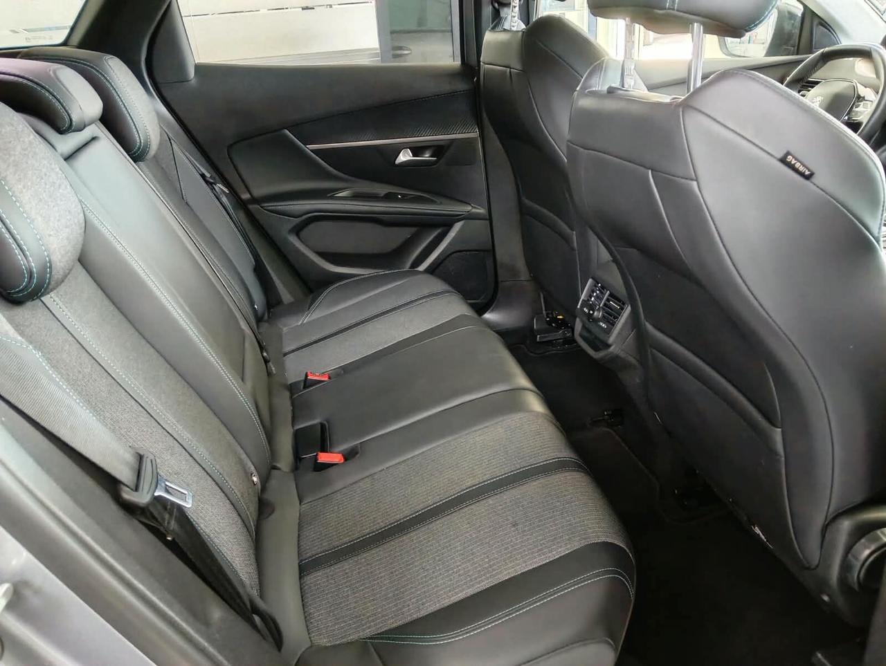 Peugeot 3008 BlueHDi 130 S&S EAT8 Allure Pack