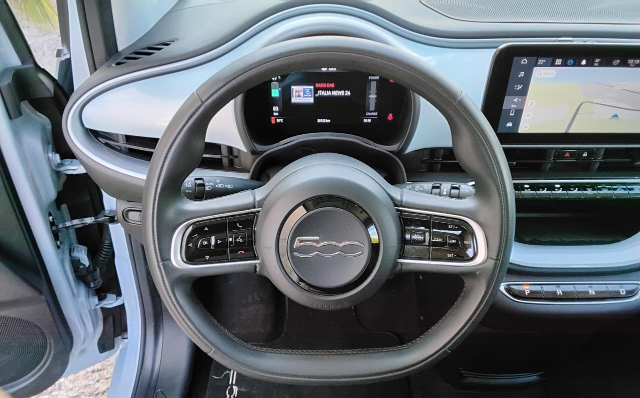Fiat 500 500e Berlina 42 kWh La Prima