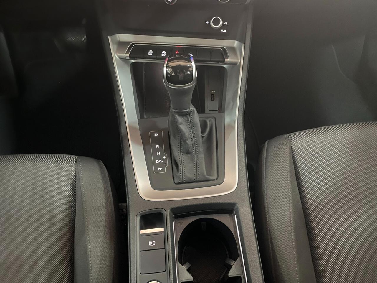 AUDI Q3 35 2.0 TDI 150CV BUSINESS
