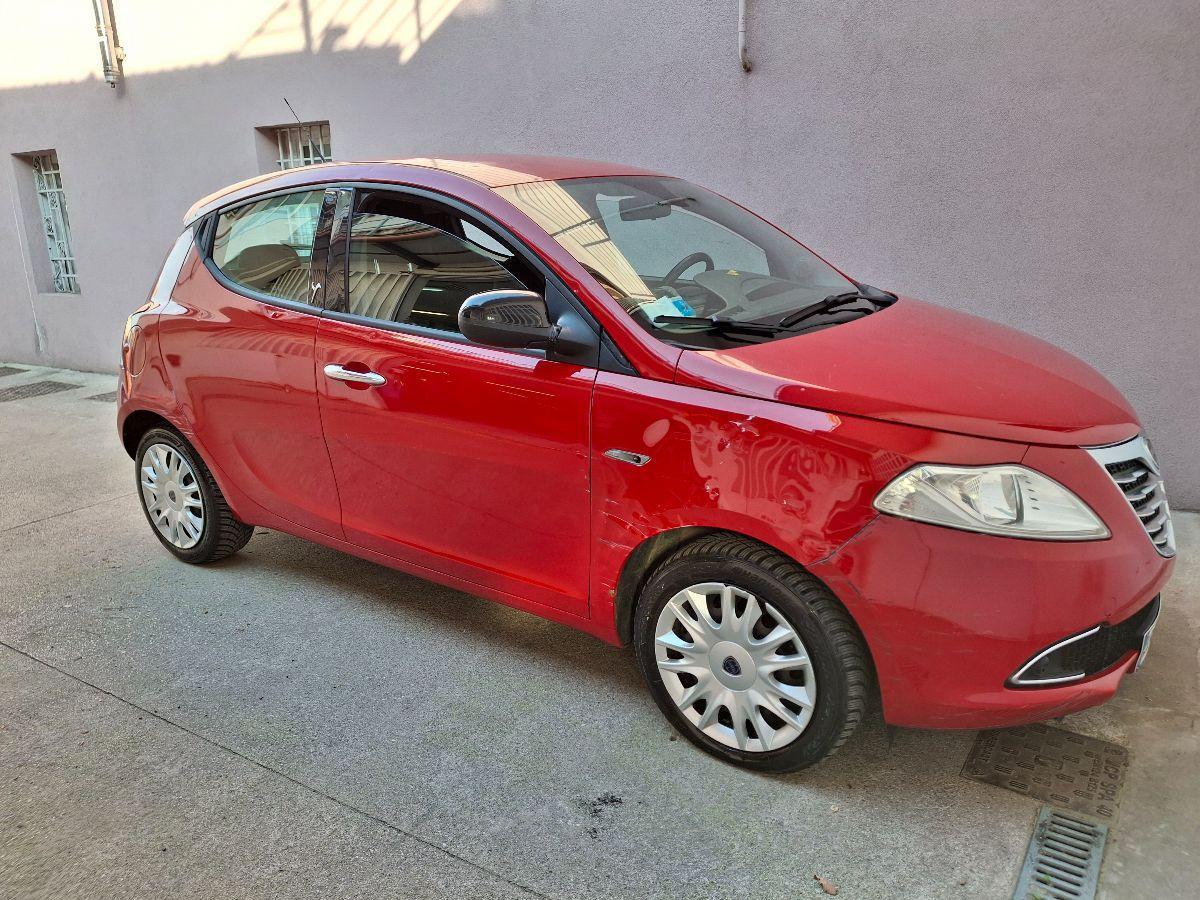 LANCIA - Ypsilon - 1.2 69 CV 5p. GPL Ecochic Silver