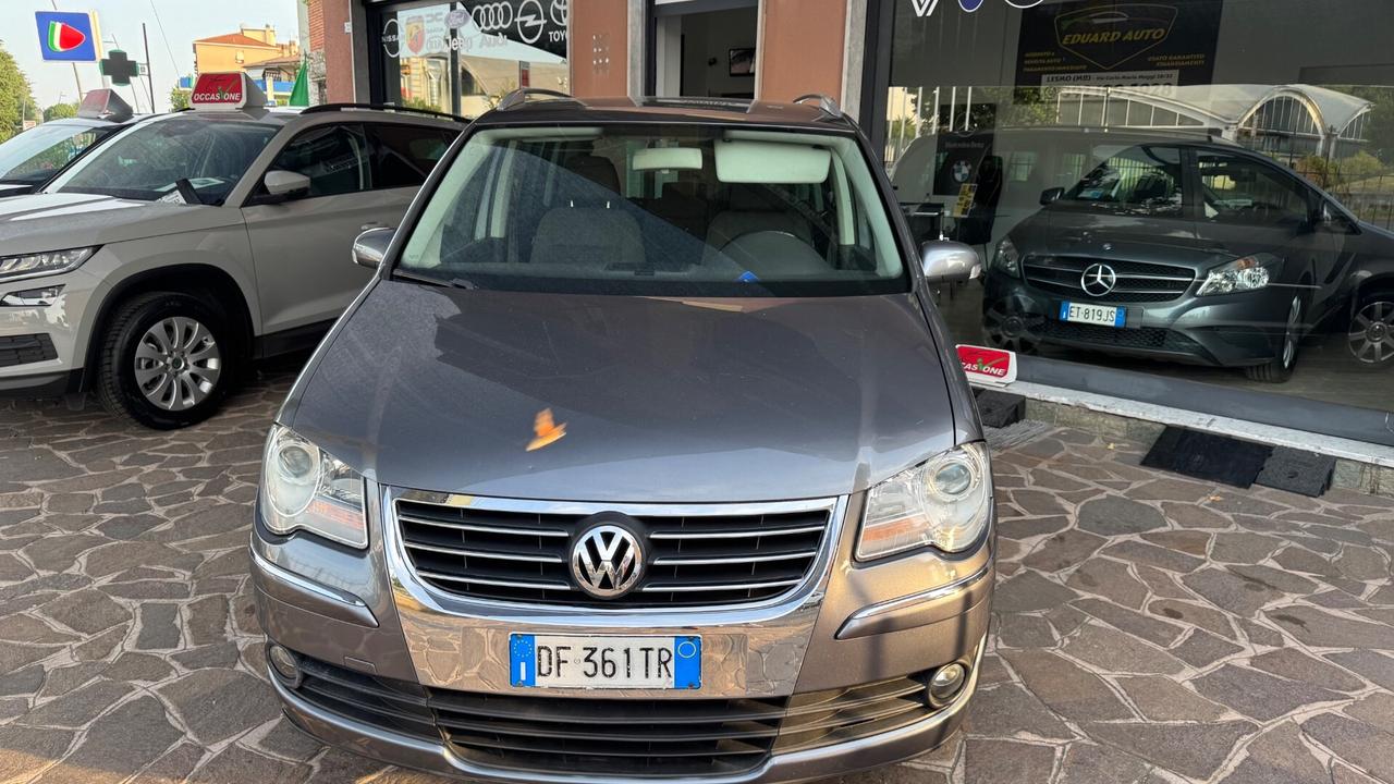 Volkswagen Touran 2.0 16V TDI Highline 7 posti