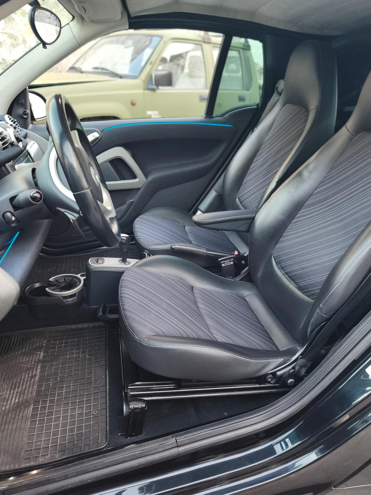 Smart ForTwo 800 40 kW cabrio pulse cdi