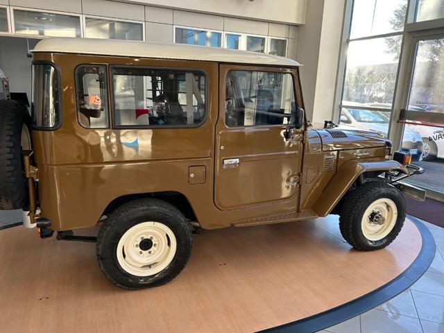 TOYOTA Land Cruiser BJ 42 HARD TOP