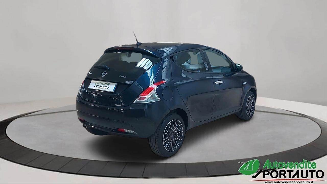 Lancia Ypsilon 1.0 FireFly 5 porte S&S Hybrid Ecochic Gold