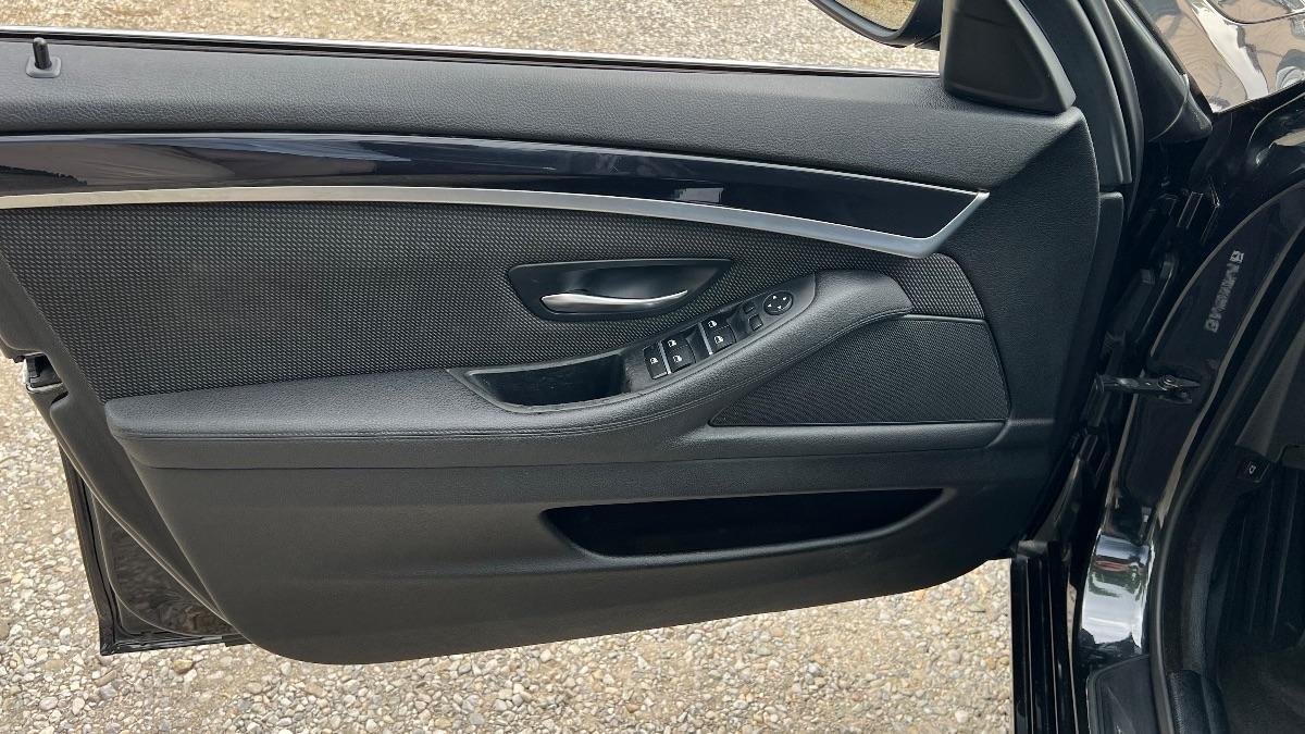 BMW - Serie 5 Touring 520d Touring Business 184cv auto E6