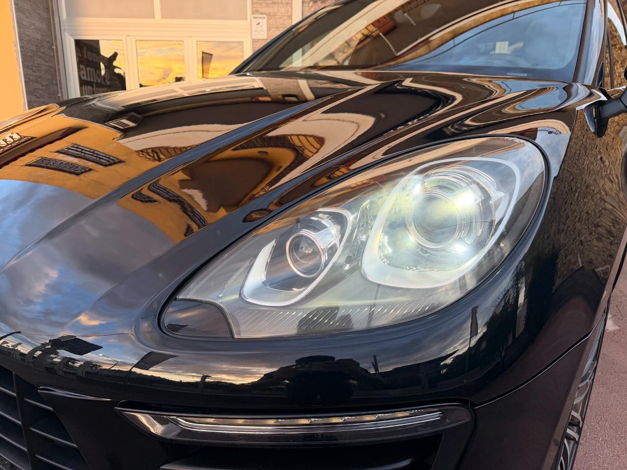 Porsche Macan 3.0 S -Tetto-Pasm-Full-Total BLACK