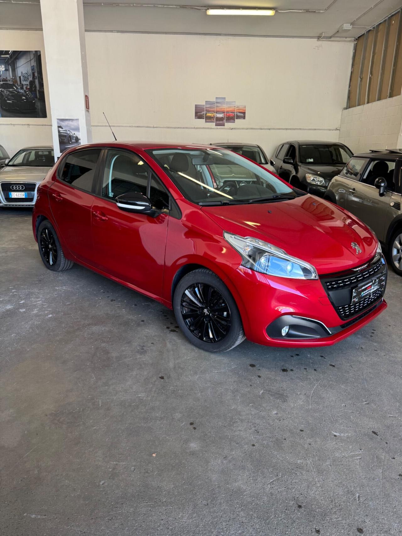 Peugeot 208 PureTech 82 5 porte Allure