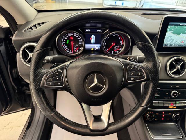 MERCEDES-BENZ CLA 180 d Automatic Sport