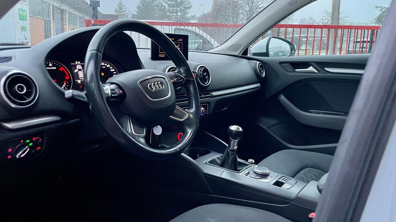 AUDI A3 SPB 1.6 ULTRA ATTRACTION TDI 110CV - FULL LED, NEOPATENTATI