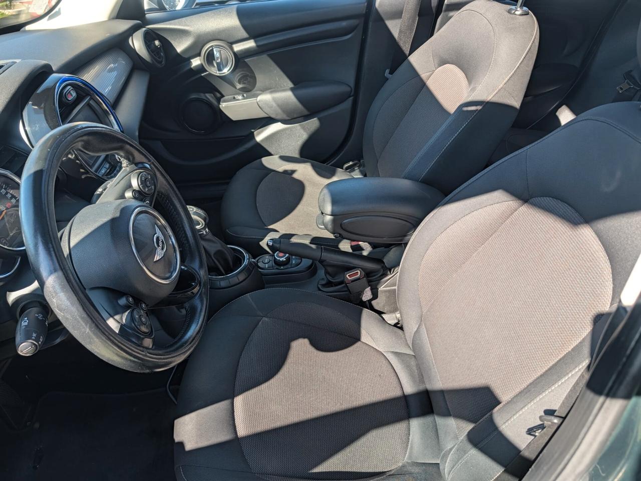 Mini 1.5 Cooper D SENSORI+TETTO+PARCHEGGIO AUTOMATICO