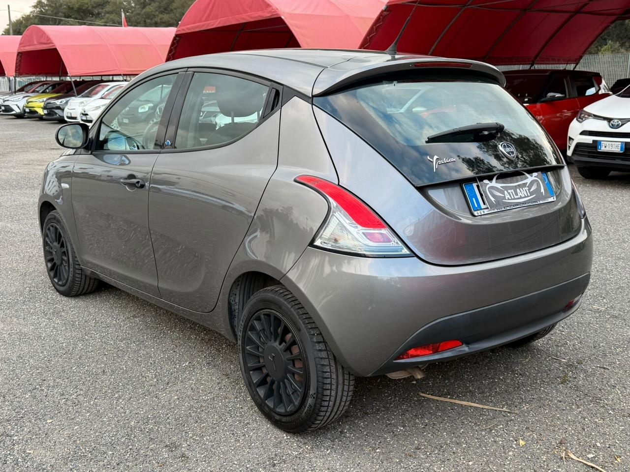 Lancia Ypsilon 1.2 69 CV 5 porte GPL Ecochic Elefantino Blu