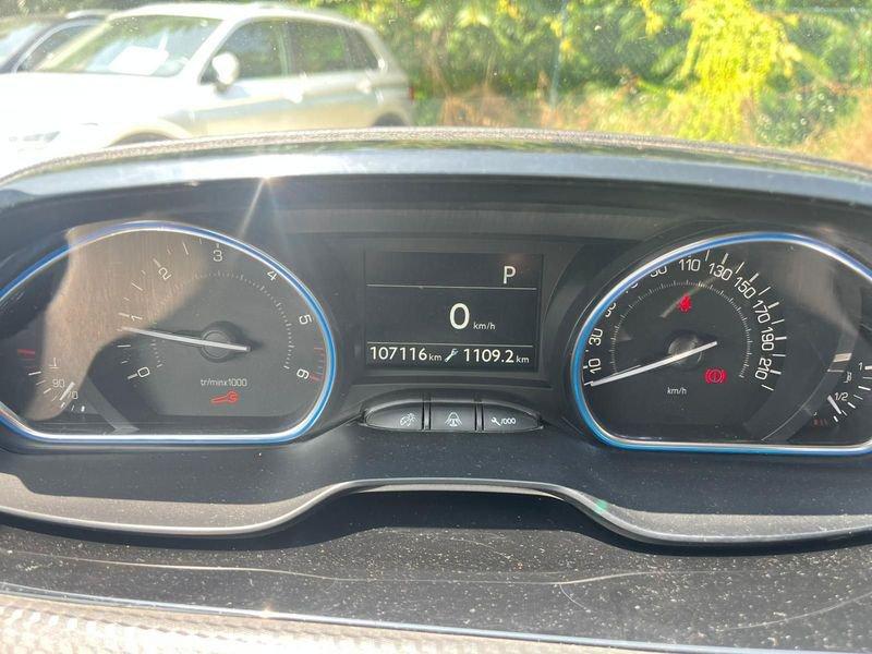 Peugeot 2008 BlueHDi 120 EAT6 S&S Allure