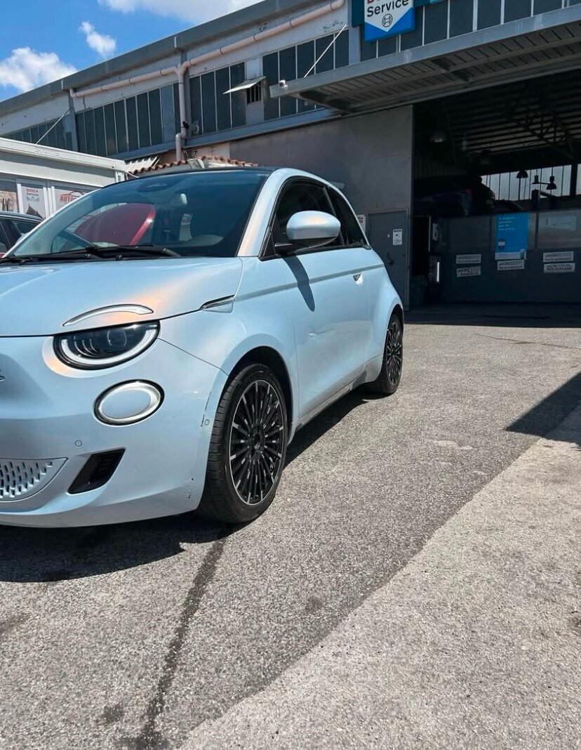 Fiat 500 500e Cabrio 42 kWh La Prima