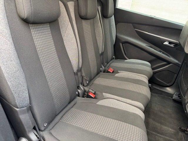 PEUGEOT 5008 BlueHDi 130 S&S EAT8 Active Business