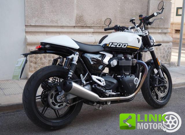 TRIUMPH Speed Twin 1200