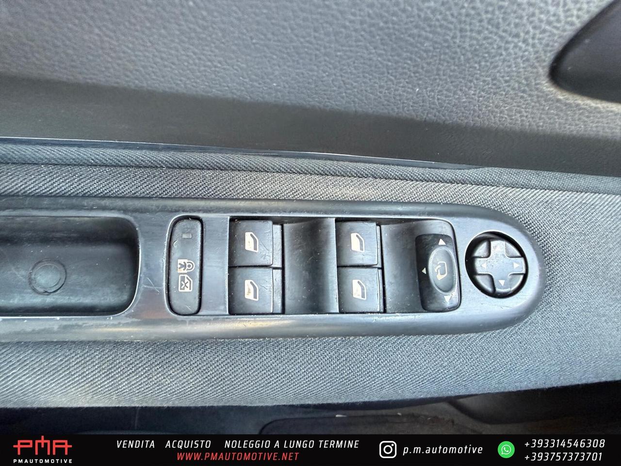 Peugeot 3008 1.6 HDi 115CV Business